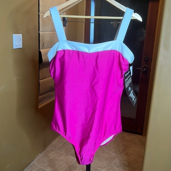 NWT MIRACLESUIT SWIMSUIT Slimming Spectra Bright Pink White Size 16 - Picture 3 of 12